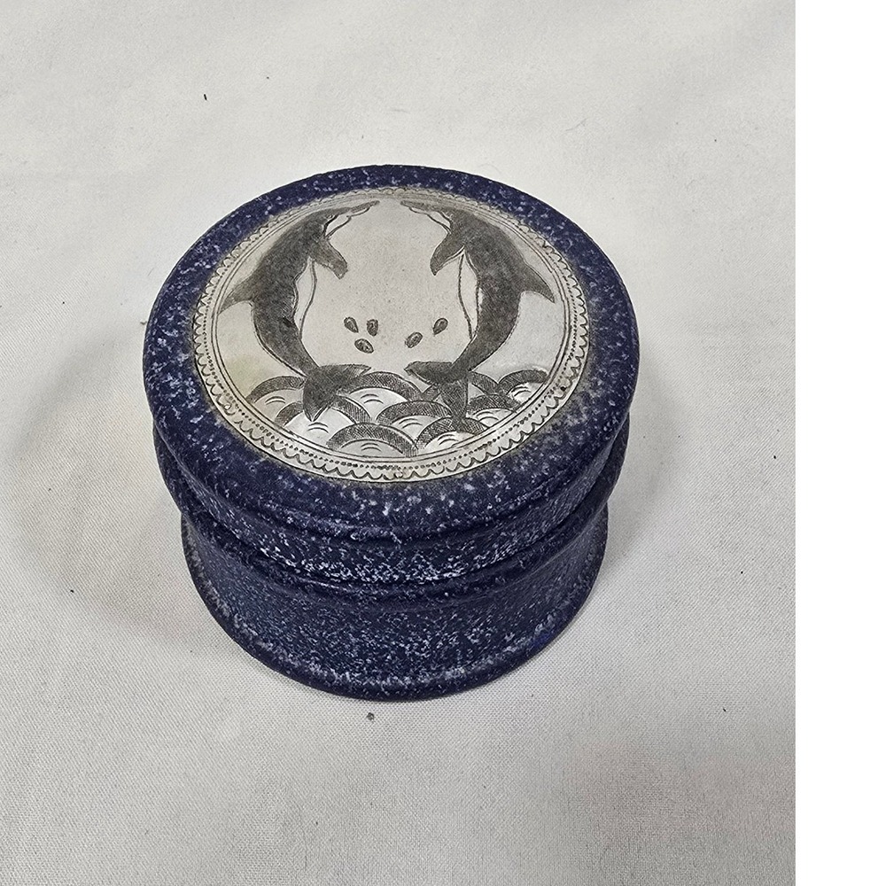 Regal handcrafted trinket jewelry box mango wood blue Dolphin round Oceania‎